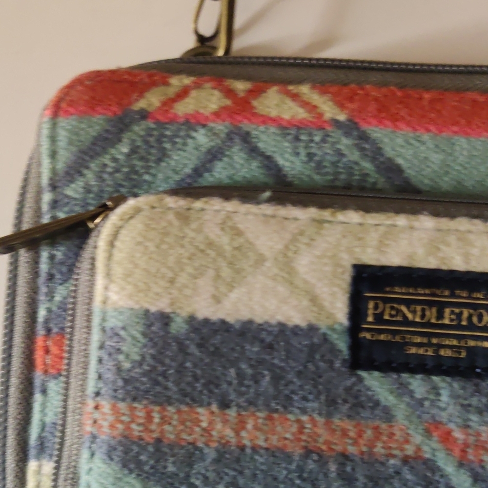 Pendleton Multicolor Crossbody Bag - Picture 10 of 14